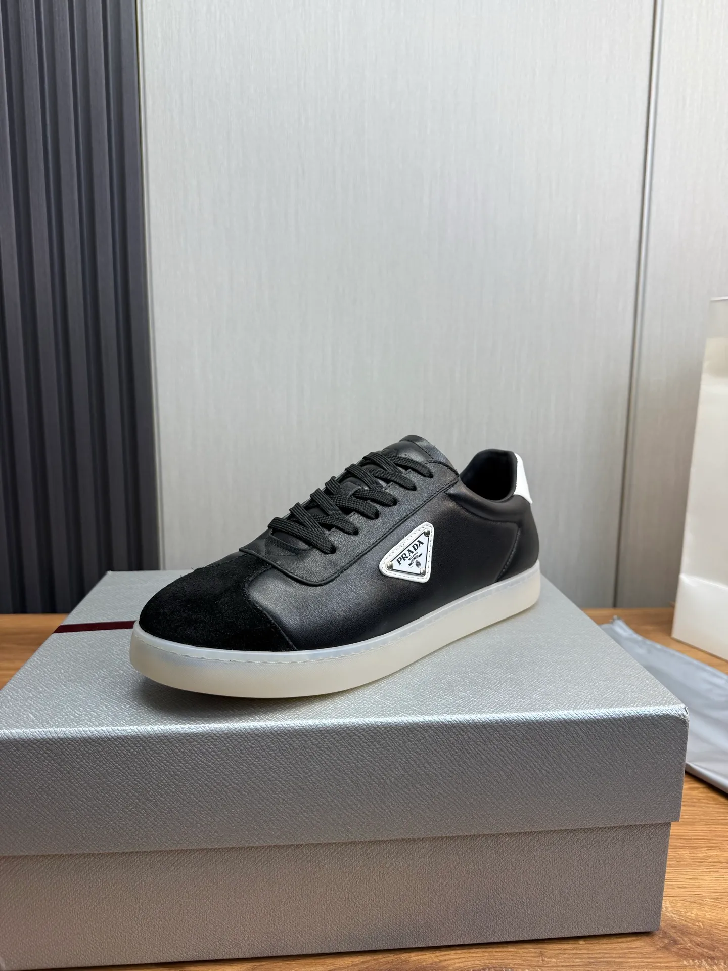 Factory price 540💰 [PRADA] Popular items in men’s shoe counters, synchronized with the official website, 1 high-quality shipment ✔️Original frosted cowhide + cowhide lining, 1🆚1 replica, original sole, 38-45 (customized at 45, non-refundable)